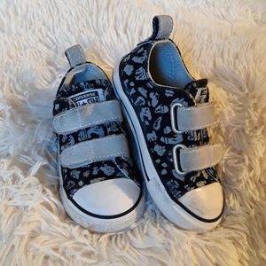 Converse toddler sneakers